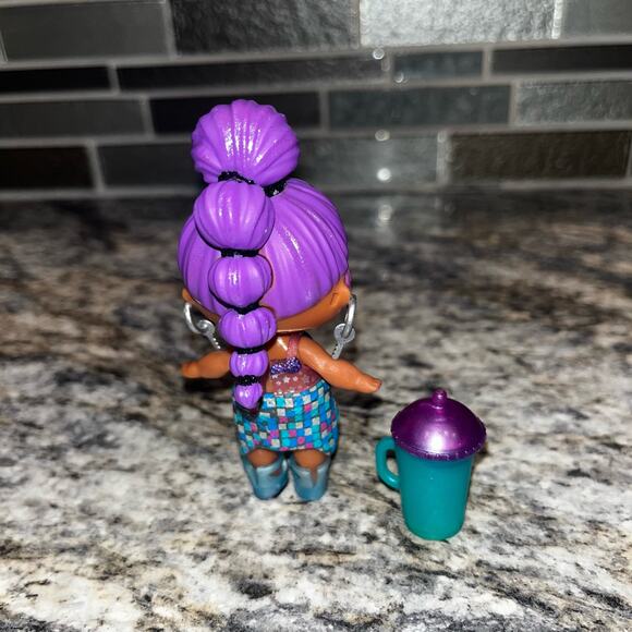 LOL OMG Surprise Doll - Picture 3 of 4